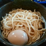まるぶし　とんや - 【2015.8.6(木)】つけ豚そば(並盛・250g)800円の麺