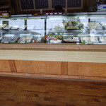 九増兵衛餅本舗 - 正面ショーケース