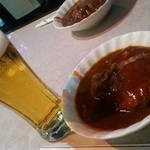 ふじ乃 - 15.08.04:お通しの煮込みハンバーグ
