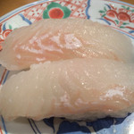 廻鮮寿司 塩釜港 - マコガレイの握り（2015.8）