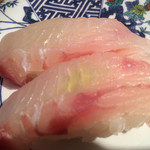 廻鮮寿司 塩釜港 - 活ヒラマサの握り（2015.8）