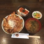 Tokachi Butadon Ippin - 特盛り豚丼セット
                        十勝豚丼 いっぴん 札幌東雁来店
                        