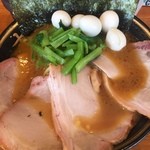 ラーメン 末廣家 - チャーシュー麺750円、うずらの玉子80円
      
      今週も美味い！！
      
      148杯目
