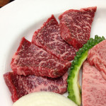 みょうが屋 - マル。歯応えしっかりで旨味が強い。こういう赤身がいいなぁ