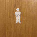 Japanese Ramen Noodle Lab Q - トイレのシンボル