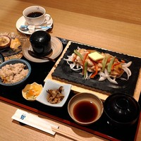 久米島赤鶏　岩石焼き御前