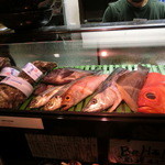 あぷちゃ - ネタケース。金目の目玉、大きい！　周参見のケンケン鰹もあるらしい。