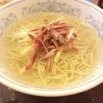 海南飯店 - ランチ汁そば
      真夏こそふさわしいのかも！