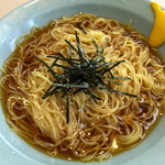 おおぎやラーメン - こちらはスープと麺