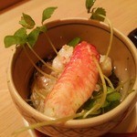 さえ喜 - 北海道 噴火湾産の毛蟹の蒸し寿司