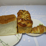 アミール - しあわせ食パン、メイプルブレッド、塩パン