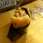 かわしま寿司 - 最後に馬糞海栗の握りをお代わり
