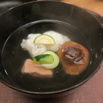 En - 鱧と椎茸、梅麩の椀