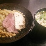 Menya Kyousuke - ベジポタつけ麺(醤油) つけ汁に入ってるのはクルトン