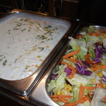 ニルワナム - ヨーグルトサラダ、グリーンサラダ