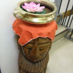 ニルワナム - 店頭の置物