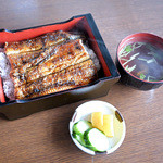 川西うなぎ店 - うな丼と肝吸い
