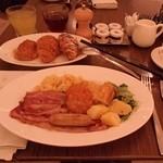 NEW WORLD - 朝食のビュッフェ。