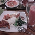 Restrant Miramar - とりあえず、自分のお皿に盛り付けてみたところで１枚撮影。