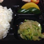 カフェスマイル - クラゲとぬか漬け