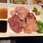 揚鶏屋　伊予 - たたき・刺身盛り合わせ５９０円