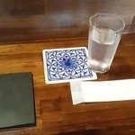 ムギシャ ヒンメリ ワークス - お水と紙おしぼり(2015年8月)