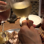 ビストロ チキート - さぁ、チキンと格闘するぞ♪の乾杯