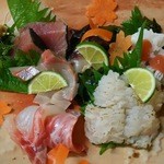Fresh!! “Assorted Sashimi (medium)” of natural seafood