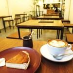 cafe634 - カプチーノ、ベイクドチーズケーキ