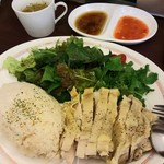 URA 963 - 海南鷄飯(シンガポールチキンライス)　本日の気まぐれランチセット(サラダ+コーヒー付き)　980円