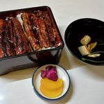 黄金 - うな重と肝吸い