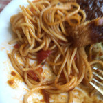 キッチン すずたとうげ - 2015年8月初旬  スパゲッティの中に見えるトマト。酸味も有り美味しい。