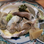 なる屋 - 丹後トリ貝炙り、天草岩牡蠣、鮑・肝　生姜
