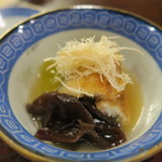 なる屋 - 焼き鰻と生キクラゲ、冬瓜の炊き物