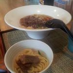 つるのおんがえし - 黒毛和牛の肉うどん