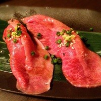 焼肉 炙屋武蔵 - 和牛炙り寿司