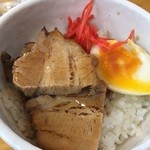 Oozakura - 甘みが無い角煮丼。ざく煮？そういう料理なんでしょうか？