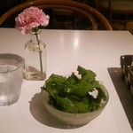 BASEL - カレーに付くサラダ