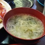 赤尾菜館 - 中華屋さんらしく玉子スープ