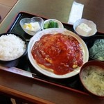 赤尾菜館 - こってりチリソースの「カニ玉定食 (700円)」