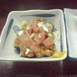 鶴亀 - まぐろ納豆 ４２０円(税込)(２０１５年８月７日撮影)