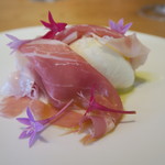 リストランテ ナカモト - 始まりのひと皿　24か月熟成パルマ生ハムとモッツアレラ