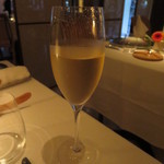 レストラン・ジョルジュマルソー - グラスシャンパン