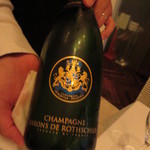 レストラン・ジョルジュマルソー - シャンパンのボトルはこちら