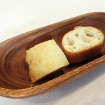 チェネッタ バルバ - フォカッチャとバケット(お昼コース)フォカッチャは半分食べた後です。