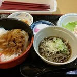 祭 - 祭り丼セット（500円）です。