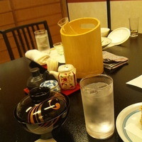 割烹 蒲焼 大沼 - 冷酒は冷やして供されます