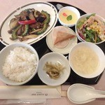 中国料理 龍王 - 食材会社から仕入れた　出来合い料理では　なさそうですね