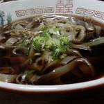 信濃屋 - 支那そばは特徴的だ　2015.8