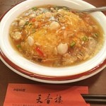 天香樓 - ■宮廷海鮮あんかけ炒飯
見た目もゴージャスな一品。海鮮の具もゴロゴロ入ってボリューム◎
とありましたが…(^^